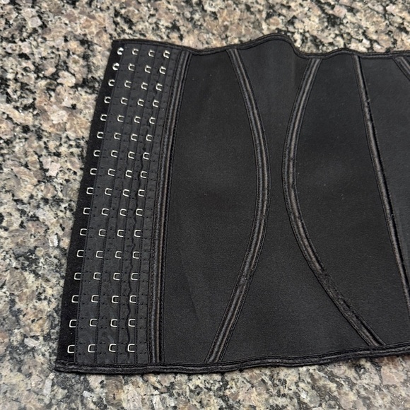 Black Waist Trainer S - Picture 2 of 9